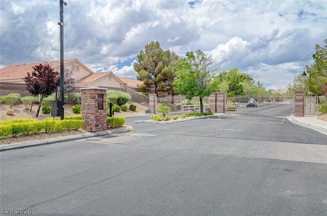 8744 Traveling Breeze Avenue 102, Las Vegas, NV 89178