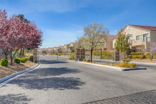 8744 Traveling Breeze Avenue 102, Las Vegas, NV 89178