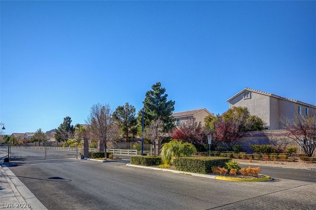 8744 Traveling Breeze Avenue 102, Las Vegas, NV 89178