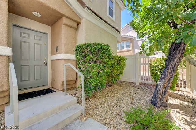 8744 Traveling Breeze Avenue 102, Las Vegas, NV 89178