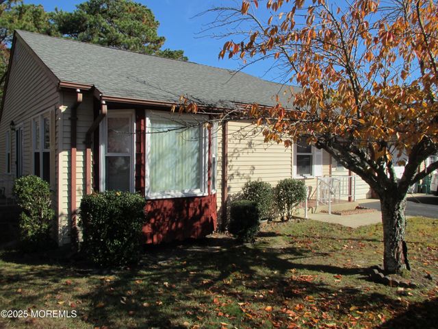 9A Ardsley Avenue 64, Whiting, NJ 08759