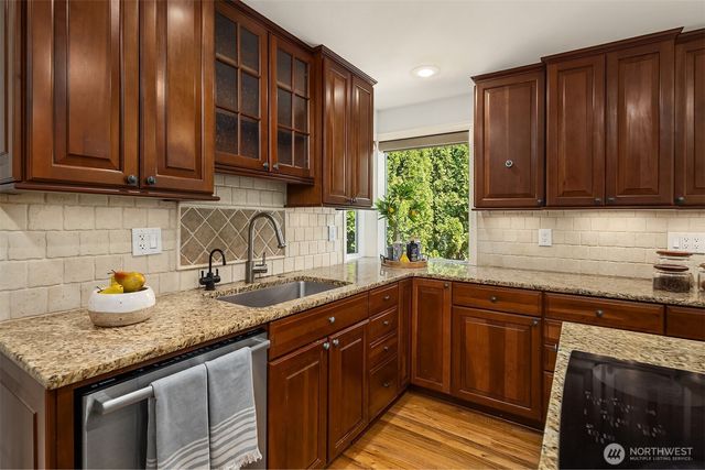 4718 191st Place NE, Sammamish, WA 98074
