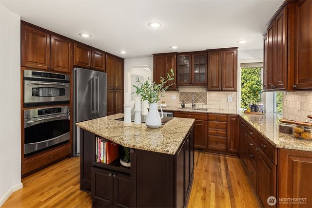 4718 191st Place NE, Sammamish, WA 98074