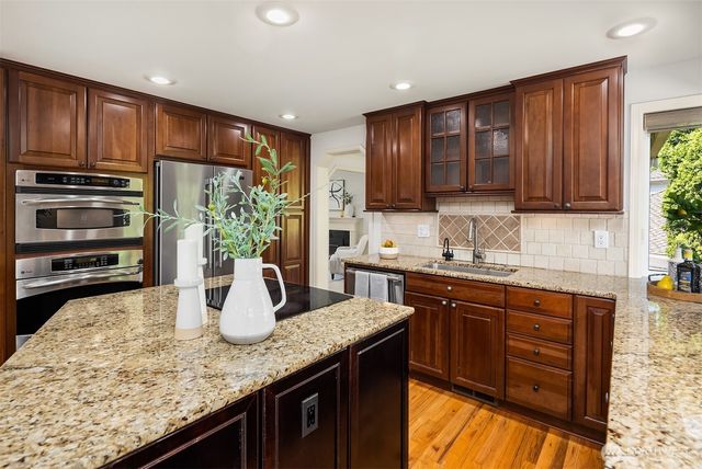 4718 191st Place NE, Sammamish, WA 98074