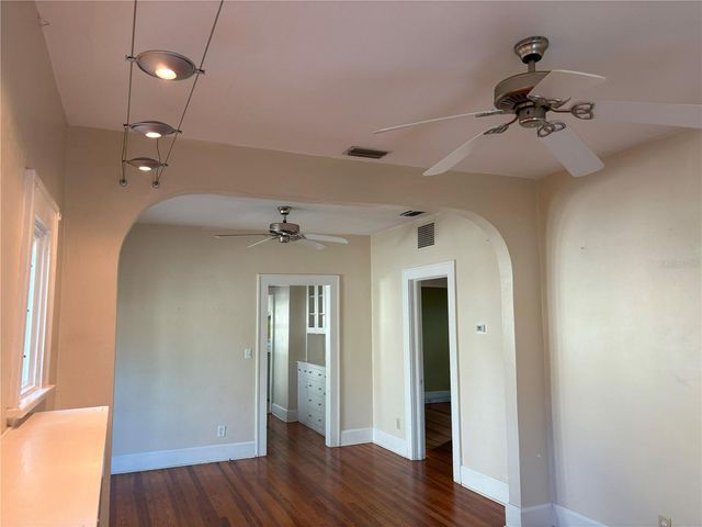 1118 23RD AVENUE N, St Petersburg, FL 33704