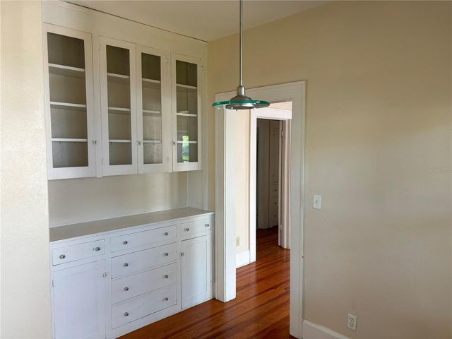 1118 23RD AVENUE N, St Petersburg, FL 33704