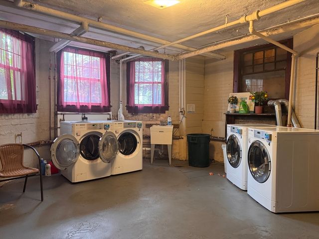 20 Chestnut St 103, Malden, MA 02148