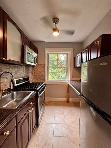 20 Chestnut St 103, Malden, MA 02148