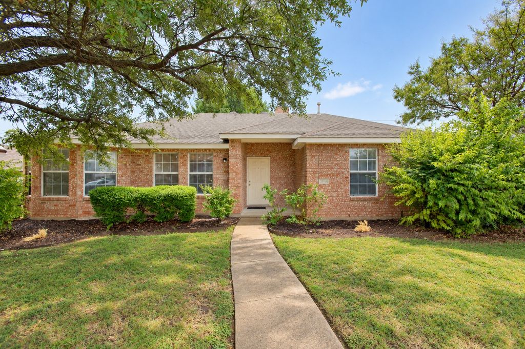 2040 Garden Crest Lane, Dallas, TX 75232 — exterior