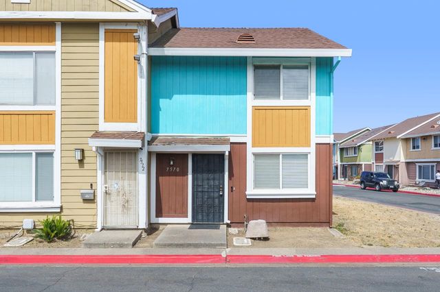 7570 Burgoyne Ln, Sacramento, CA 95823