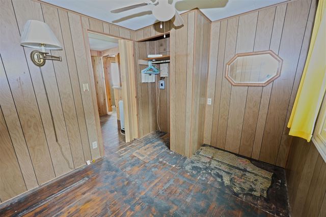 31050 Curran Beach, Dowagiac, MI 49047