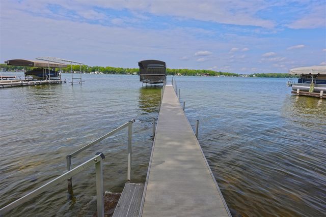 31050 Curran Beach, Dowagiac, MI 49047