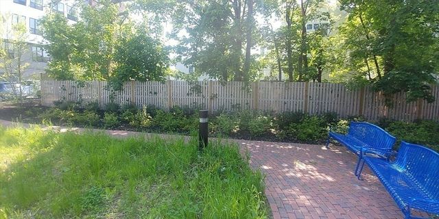 22 Mechanic 204, Quincy, MA 02169