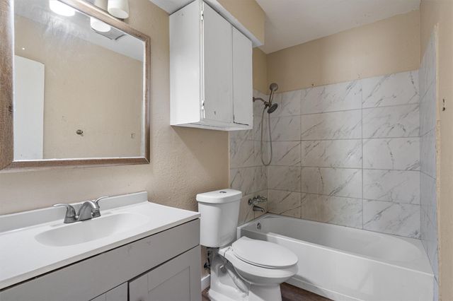 900 Fieldwood DR, Austin, TX 78758