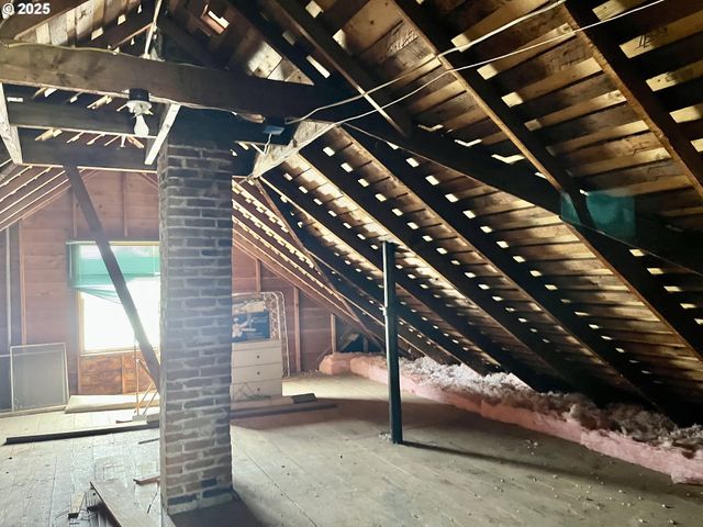 385 Se TOWNSHIP Rd, Canby, OR 97013