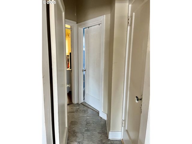 385 Se TOWNSHIP Rd, Canby, OR 97013