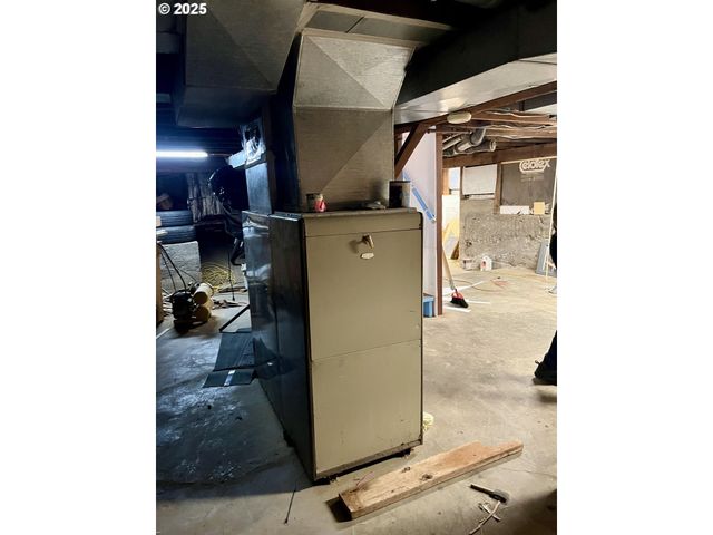 385 Se TOWNSHIP Rd, Canby, OR 97013