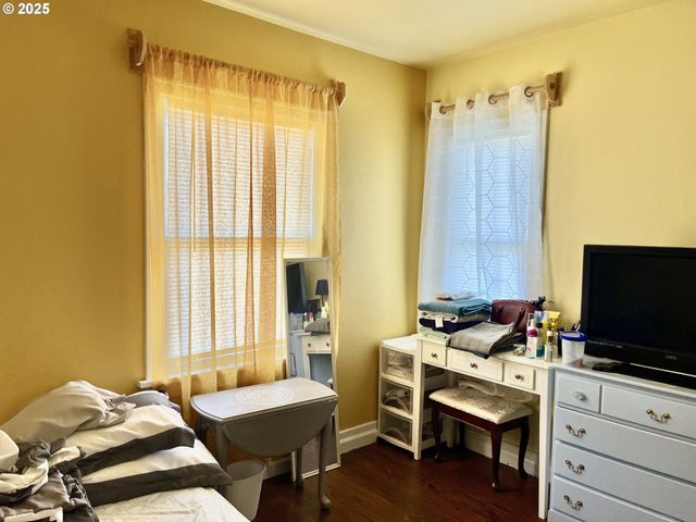 385 Se TOWNSHIP Rd, Canby, OR 97013