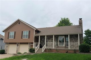 1604 SW Jeffrey Court, Lee's Summit, MO 64081