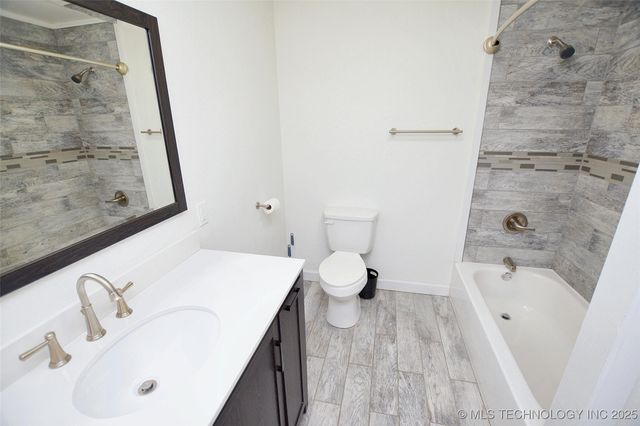 802 S College Avenue, Tahlequah, OK 74464