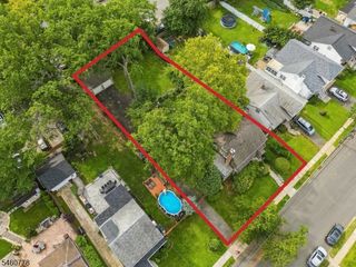 158 Lincoln Ave, Elizabeth City, NJ 07208