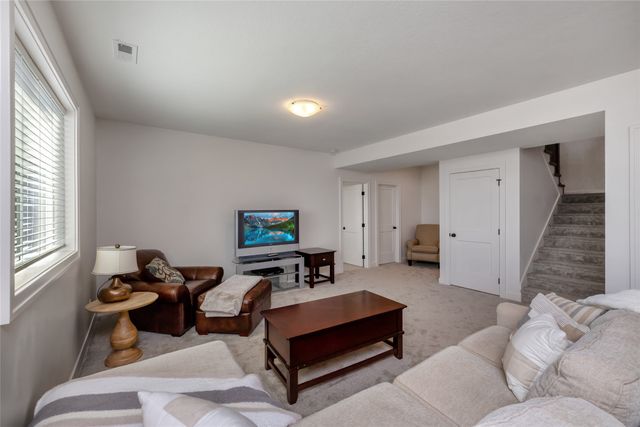 980 Daybreak Drive, Waukee, IA 50263