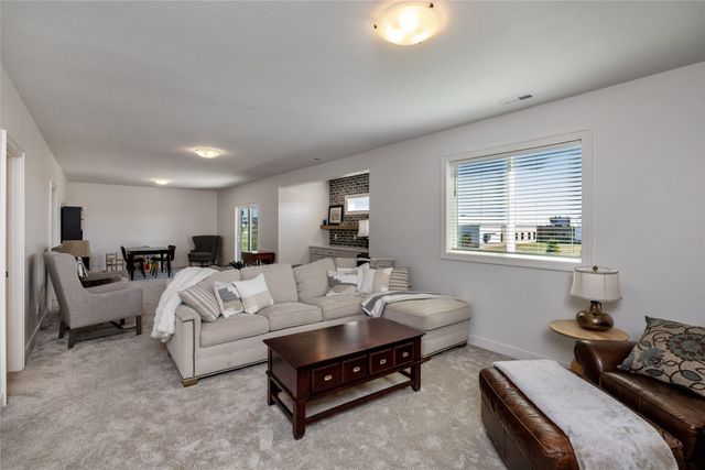 980 Daybreak Drive, Waukee, IA 50263