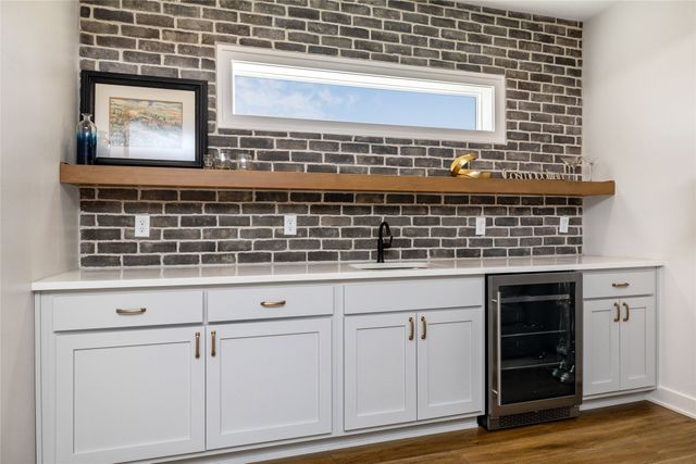 980 Daybreak Drive, Waukee, IA 50263