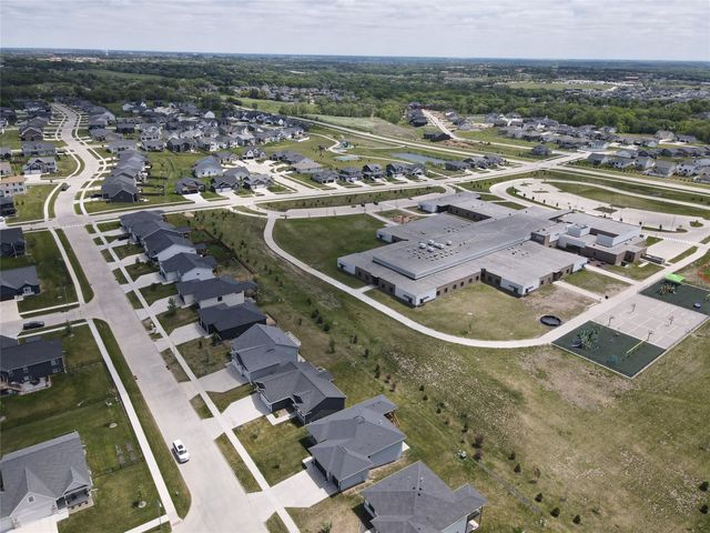 980 Daybreak Drive, Waukee, IA 50263