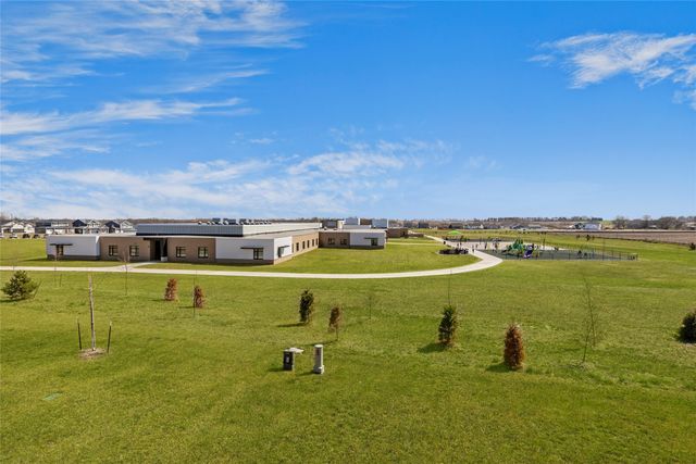 980 Daybreak Drive, Waukee, IA 50263