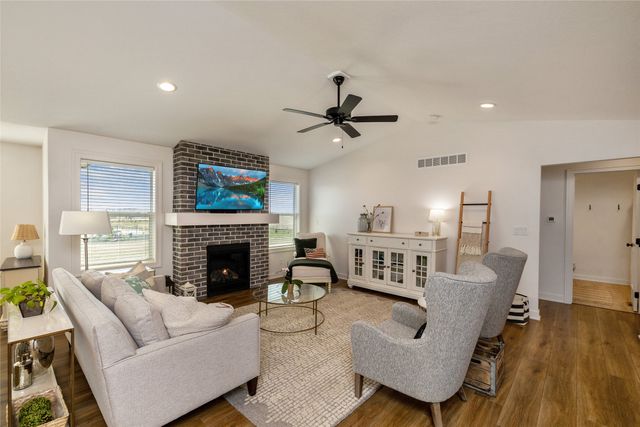 980 Daybreak Drive, Waukee, IA 50263