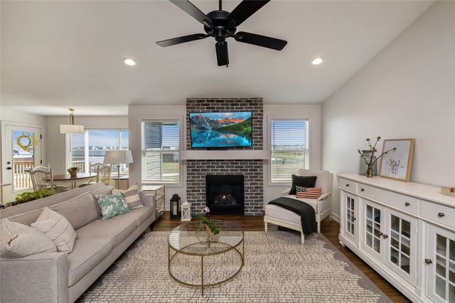 980 Daybreak Drive, Waukee, IA 50263