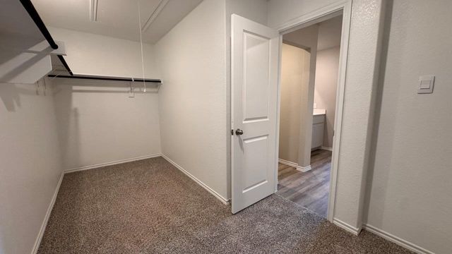 524 CRESTRIDGE Drive N, Cleburne, TX 76033