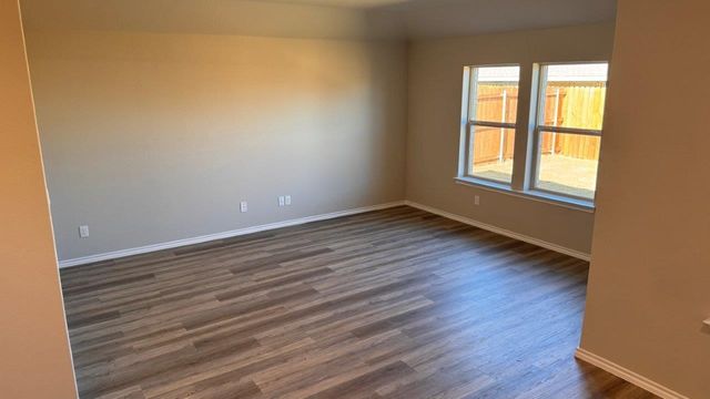 524 CRESTRIDGE Drive N, Cleburne, TX 76033