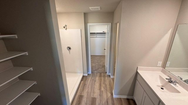 524 CRESTRIDGE Drive N, Cleburne, TX 76033