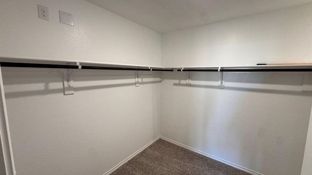 524 CRESTRIDGE Drive N, Cleburne, TX 76033