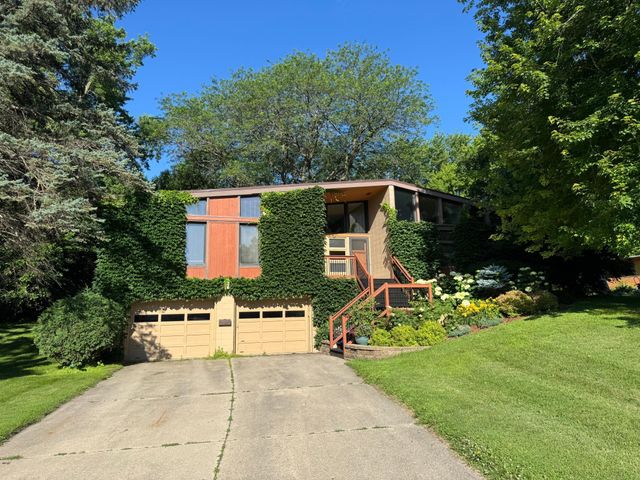 360 Thomas Avenue, Owatonna, MN 55060