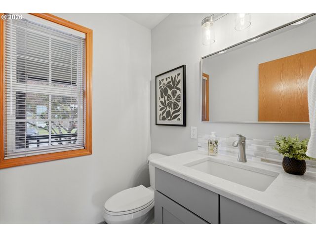 2350 Nw 26TH Ave, Camas, WA 98607