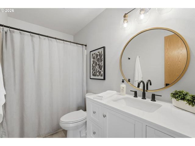 2350 Nw 26TH Ave, Camas, WA 98607