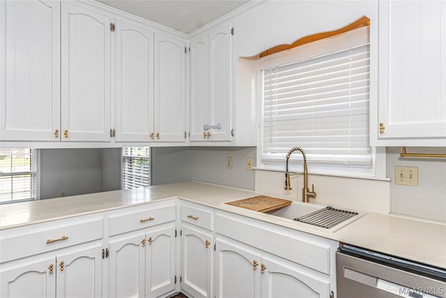 6800 Inverness Road, Montgomery, AL 36116