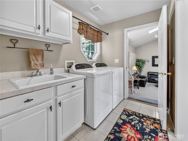 26224 SE 425th Street, Enumclaw, WA 98022
