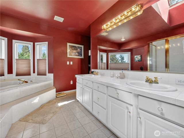 26224 SE 425th Street, Enumclaw, WA 98022
