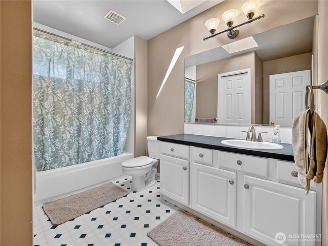 26224 SE 425th Street, Enumclaw, WA 98022