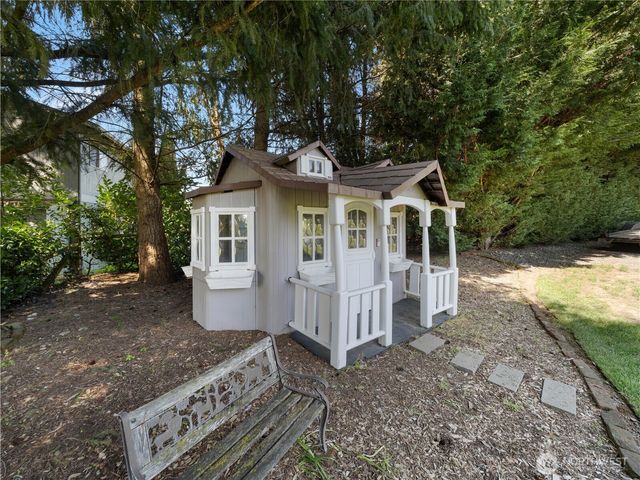 26224 SE 425th Street, Enumclaw, WA 98022