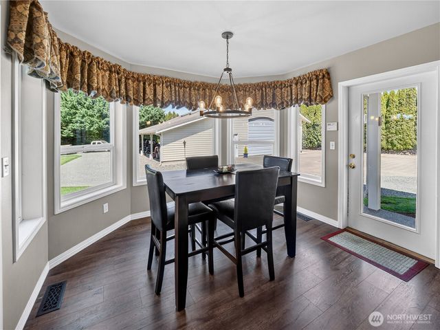 26224 SE 425th Street, Enumclaw, WA 98022