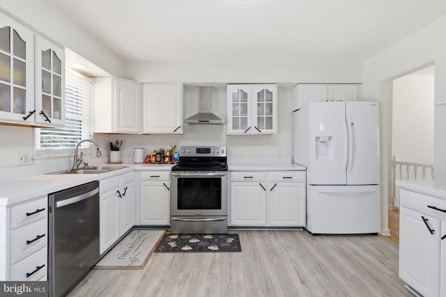 152 POPLAR RD, New Oxford, PA 17350