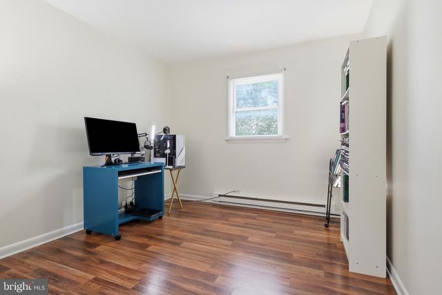 152 POPLAR RD, New Oxford, PA 17350