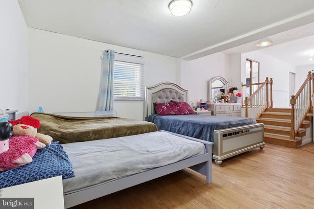 152 POPLAR RD, New Oxford, PA 17350