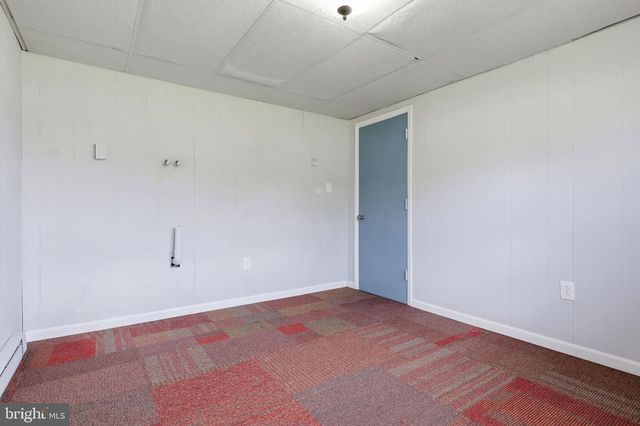 152 POPLAR RD, New Oxford, PA 17350