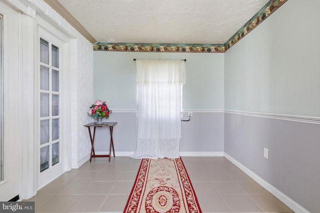 152 POPLAR RD, New Oxford, PA 17350